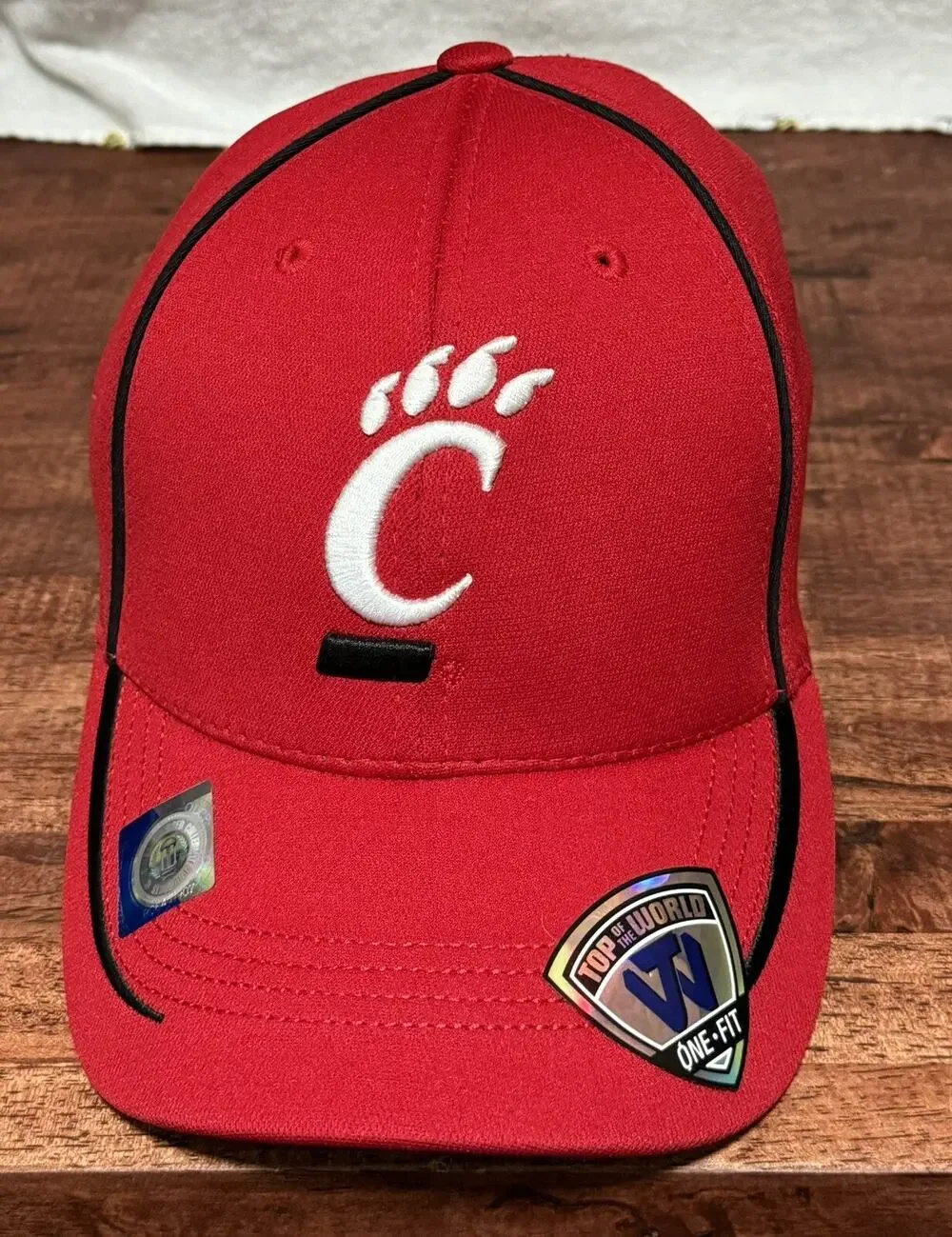 Cincinnati Bearcats Top of the World Stretch Fit Cap (Black) NWT Sz M/L